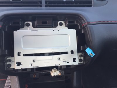 Bloc Autoradio en place.jpg