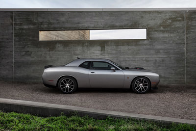 2015-dodge-challenger-392-hemi-scat-pack-shaker-004-1.jpg