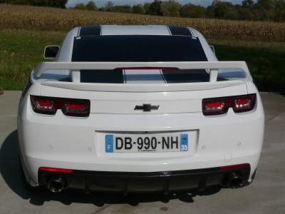 Aileron avec feu stop