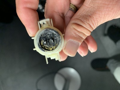 Côté fils du boîtier de dérivation