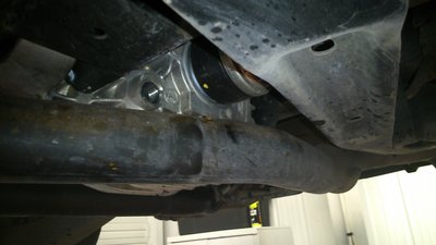 Bouchon de remplissage du pont AR.JPG