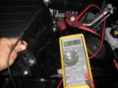 Tension batterie - moteur à l'arrêt - Voltmètre (Copier).jpg