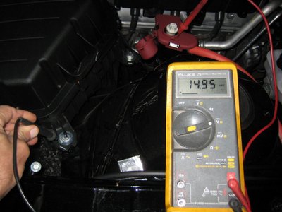 Tension batterie - moteur juste après démarrage - Voltmètre (Copier).jpg