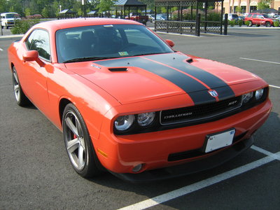 Dodge_Challenger_SRT8.jpg